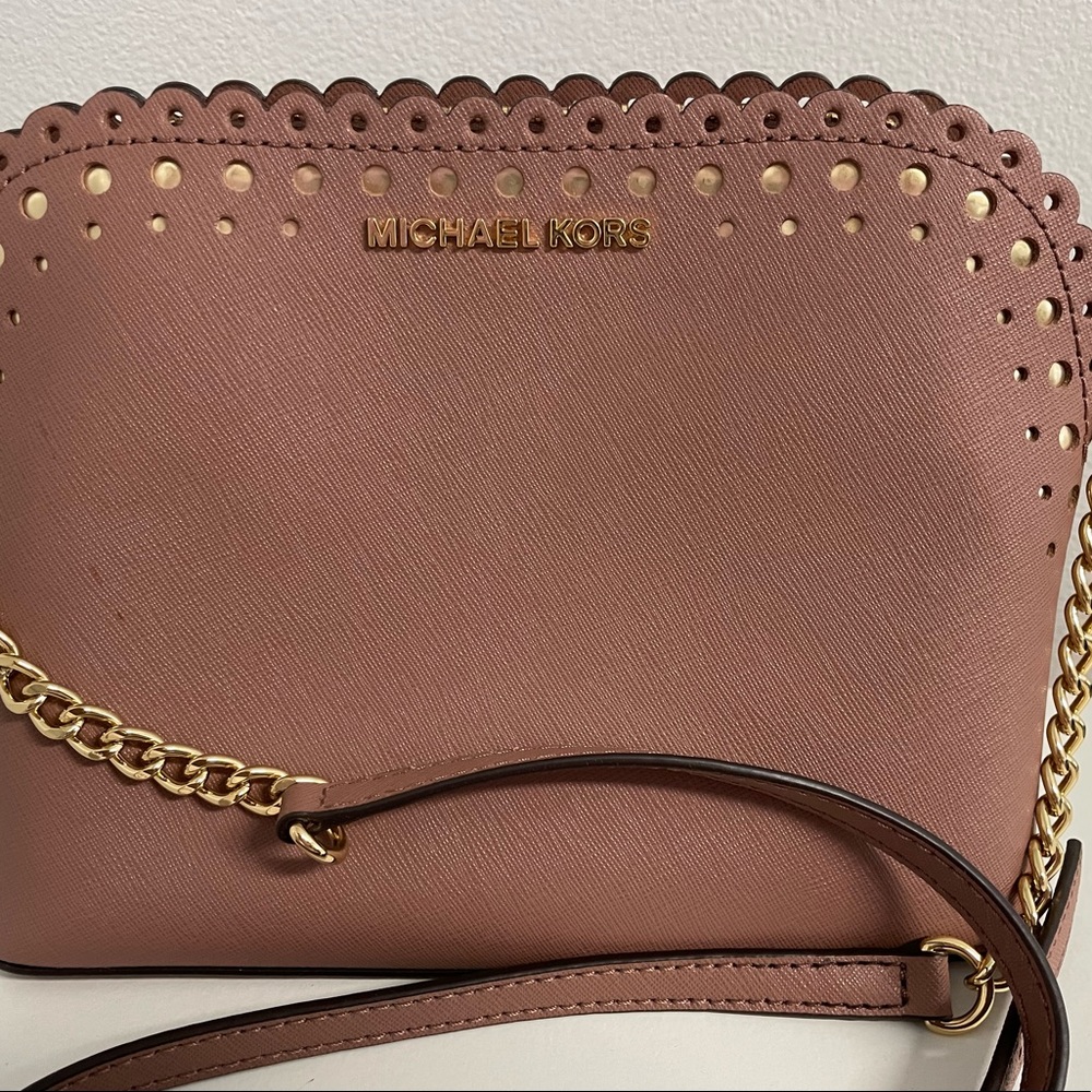Michael Kors Medium Dome Scallop Crossbody